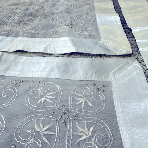 Set of four hand made crochet white with gold accent table doilies - Picture 5 of 5